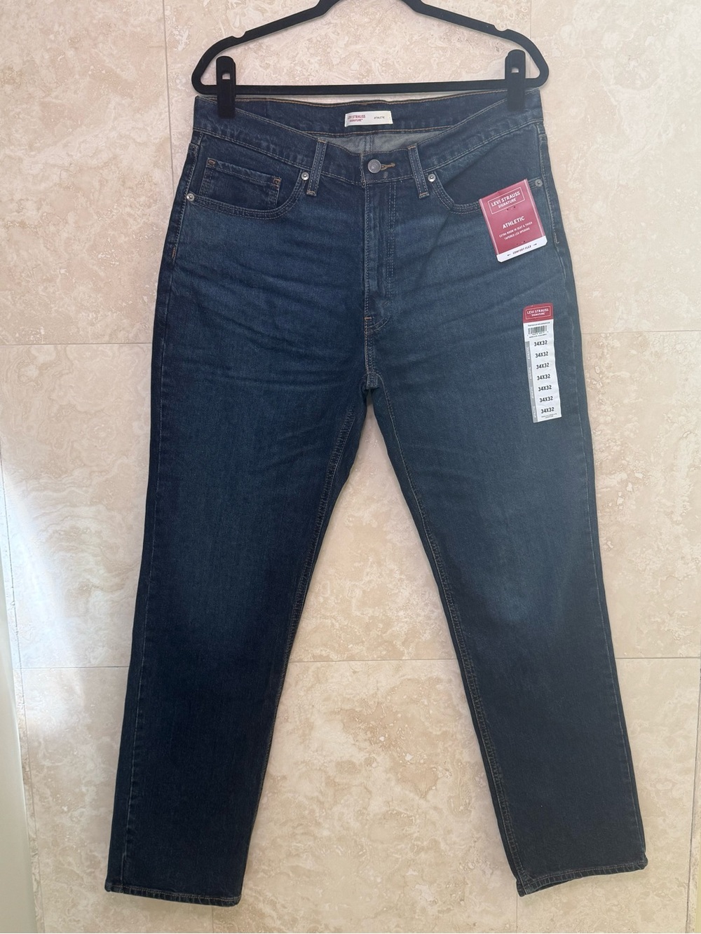 Levi Strauss Signature Athletic Fit Jeans Men’s 34x32 Dark Wash Comfort Flex NWT